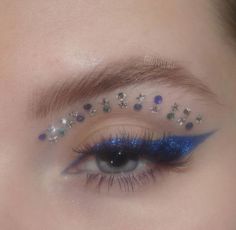 Taylor Swift Makeup, Makeup Utensils, Shiny Makeup, Cool Makeup Looks, Party Makeup, Pretty Makeup, Creative Makeup, Cute Makeup