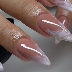 White Marble Tip Nails, White Smokey Nails, Cloudy Nail Design, Pearl Aura Nails, Blooming Nails Gel, Marble Nails Almond, Marble Almond Nails, Aura Nails With Chrome Design, Aura Nails With Chrome