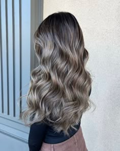 Natural Brunette With Blonde Highlights, All Over Highlights On Brown Hair, Dark Ashy Blonde Hair, Hair Cuts And Color Ideas, Dark Winter Hair, Cool Tone Brown Hair, Ash Brown Hair Balayage, Highlights Brown Hair Balayage, Hair Color 2024