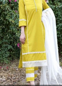 Lace Design On Suits Latest Pakistani, Daman Designs For Kameez With Lace, Lase Designs Kurti, Lases Design On Suits, Plajo Suit Designer, Simple Shalwar Kameez Designs For Women, Salwar Kamiz Design, Lace Design On Suits Latest