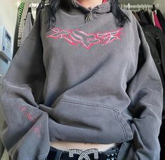 Grunge Hoodie Outfit, Outfit With Tube Top, Alt Style Outfit, 2000s Hoodie, Skater Hoodie, Rad Clothes, Fox Hoodie, Streamer Dr