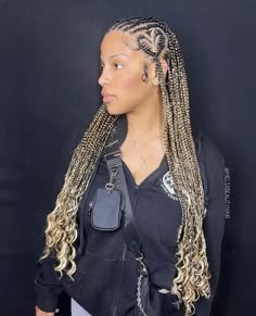 Cornrow With Heart Hairstyles, Scalp Braids With Heart, Heart Part Box Braids, Box Braids With Heart, Heart Cornrows Braids, Blonde Cornrows Braids Black Women, Heart Braids Hairstyle, Heart Fulani Braids, Conrows Styles