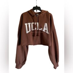 Super Cute Cropped Sweatshirt Hoodie Size: S Brand New Relaxed Fit Hoodie For College, Brown Letter Print Hooded Top, Brown Hooded Tops With Letter Print, Hooded Brown Tops With Letter Print, Brown Hooded Top With Letter Print, Brown Cotton Hoodie Top, Fall College Brown Tops, Brown Relaxed Fit Hoodie Top, Brown Sporty Hoodie Top