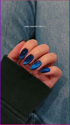 Navy Blue Jelly Nails, Cold Nail Designs, Cateyes Nails Blue, Glass Nails Blue, Glass Blue Nails, Glass Sapphire Nails, El Salvador Nails Design, Dark Nail Inspo Acrylic, Dark Round Nails