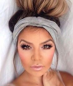 Straight Hair Styles, Bombshell Makeup, Extra Wide Headband, Beauty Rules, Natural Beauty Tips, Wide Headband, Bad Hair, Beautiful Makeup, All Things Beauty