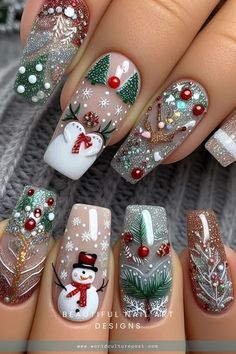 Sparkly Christmas Nails, Nail Noel, Christmas Nail Ideas, Xmas Nail Art, Cute Christmas Nails, Christmas Gel Nails, Daisy Nails, Seasonal Nails, Nails Christmas