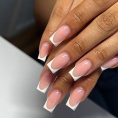 White Tips Nails Acrylic, White Tipped Acrylic Nails, Plain Nails French Tip, French Outline Nails Square, White French Tip Styles, Natural Acrylic Nails French Tips, Short White Tips Acrylic Nails, Natural Medium Length Nails, Short Acrylic Nails French Tip White