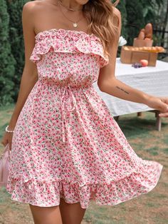 Extraordinary Clothes, Cute Short Dresses, Short Summer Dresses, Backless Mini Dress, Vestido Casual, Tube Dress, Western Dresses, Modern Outfits