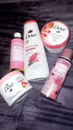 Dove Pomegranate, Korean Beauty Products, Body Hygiene, Hygiene Care, Bath And Body Works Perfume, Basic Skin Care Routine, Shower Skin Care, Body Smells, Smell Goods