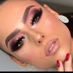 Nails And Makeup, Natural Smokey Eye, Wedding Guest Makeup, Bridal Eye Makeup, Birthday Makeup, Heavy Makeup, Eye Makeup Pictures, Colorful Eye Makeup, Glamorous Makeup