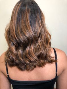 Long bob iluminado Corte Long Bob, Hair Idea, Penteado Cabelo Curto, Long Bob, Hair Color Ideas, Beautiful Hair, Hair Inspiration, Hair Color