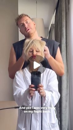 Short Hair Tutorials How To Style Bob, Brianna Cisneros Short Hair, Bob Shaggy Short, Bixie Shag Haircut, Shaggy Hair Styling, How To Style Short Shaggy Hair, How To Style Shaggy Hair Tutorial