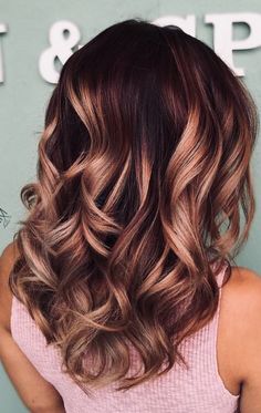 Rose Gold Hair Color Ideas, Mousy Brown, Gold Hair Color Ideas, Rose Gold Hair Color, Gold Hair Color, Gold Hair Colors, Hair Length Chart, Hair Color Rose Gold, Kadeřnické Trendy