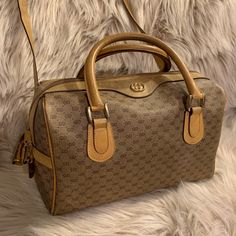 Coa Includes 100% Authentic Vintage Gucci Bag Shoulder Strap Included All Wear Is Shown Exterior Is In Great Condition Will Be Shipped In Dust Bag 11 3/4 In Length, By 7, By 6 Gucci Boston Bag Brown, White Gucci Bag, Black Leather Fringe Bag, Gold Chain Handbag, Vintage Gucci Purse, Vintage Gucci Bag, Gucci Marmont Mini, Gucci Vintage Bag, Leather Fringe Bag