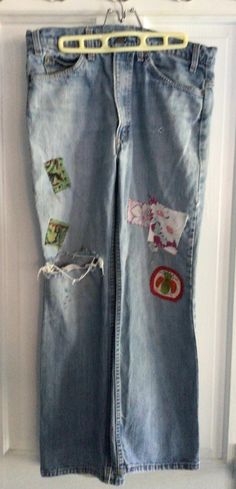 A vintage pair of Levi's jeans from the 70s. Wide leg, zipper closure. One mola patch of a bug. Size small. Jeans With Patches, Jean Levis, Hippie Jeans, Levis Vintage, Napa Ca, A Bug, Vintage Levis, Vintage Jeans, Levi's Jeans