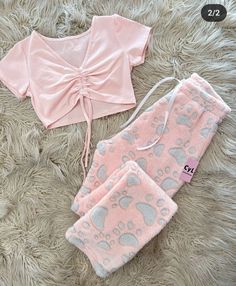 Chinese Fancy Dress, Pajama Fashion, Cute Sleepwear, Cute Pajama Sets, Bff Outfits, Winter Fashion Outfits Casual, Cute Lazy Day Outfits, Quick Outfits