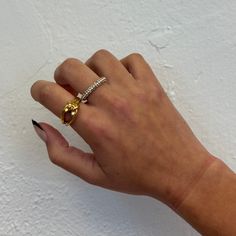 This chunky gold ring is a beautiful piece! Elegant and unique gold knot that is sure to make a statement. - gold filled- Style: Minimalist Gold Crystal Open Ring For Everyday, Gold Minimalist Snake Ring As Promise Ring, Gold Minimalist Snake Ring For Promise, Gold Snake Ring Gift, Style Minimalist, Chain Ring, Ring Necklace, Vienna, Gold Chains