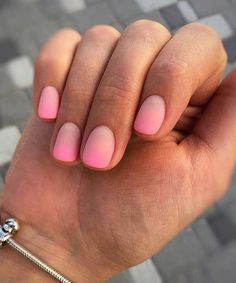 Gradient Nail Design, Classy Nail Art, Gel Nails At Home, Gradient Nails, Pink Nail, Simple Nail Designs, Accent Nails