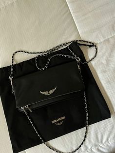 Black Luxury Bag Aesthetic, Edgy Elegance, Future Outfit, Pink Tote Bags, Novelty Bags, Foto Ideas Instagram, Stockholm Fashion