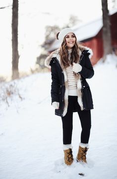 Ruby Summers, Going Numb, New York Winter Outfit, Brown Leather Gloves, Outdoorsy Style, Fun Winter Activities, New York Winter, Fleece Gloves, Winter Inspo