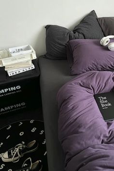 purple jersey cotton bedding set Maximalism Room, Grunge Aesthetic Room Decor, Grunge Aesthetic Room, Light Academia Room, Dark Academia Room Decor, Dark Academia Room, Academia Room, Jersey Bedding, Light Academia Room Decor