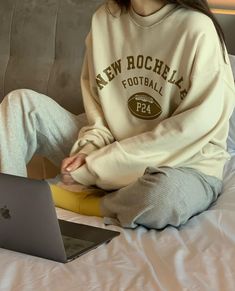 Comfy Outfits For Studying, Lazy Outfits For Home, House Outfit, Boyish Outfits, At Home Outfits, Fitness Wear Outfits, Korean Casual Outfits, Baggy Clothes, Casual Day Outfits