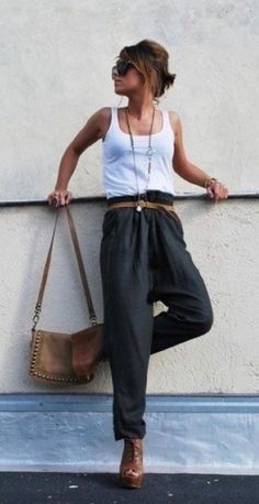 Love it :) How To Wear Belts, Weekend Mode, Mode Casual, Looks Street Style, Outfit Trends, Gym Clothes, Chic Clothing, Hippie Outfits