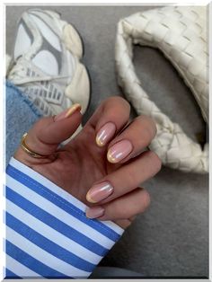 Capture the essence of sunny days with our radiant summer yellow nails! Flash a smile on your hands with a color that's as warm and inviting as a sunny afternoon. Lemon Biab Nails, Yellow Biab Nails, Lemon Chrome Nails, Lemon Acrylic Nails, Holiday Nail Inspo Summer Short, Lemon Yellow Nails, Summer Biab Nails, Lemon Nails Designs, Summer Yellow Nails