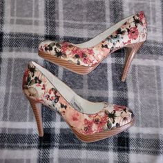 Christian Siriano -Floral Jaquard Print Platform /Stacked High Heels. -Size 6 Womens -Condition: Brand New With Tags. Formal Fabric High Heel Shoes, Feminine Fitted Heels With Floral Print, Feminine Fitted Floral Print Heels, Fitted Feminine Floral Print Heels, Spring Fabric Heels Fitted, Pink Floral Print Heels For Formal Occasions, Spring Fabric Fitted Heels, Fitted Fabric Heels For Spring, Spring Floral Print Fabric Heels