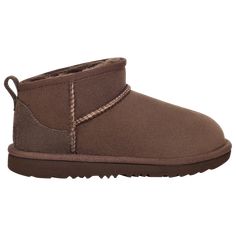 Ultra Mini Uggs, Mini Uggs, Overlock Stitch, European Shoes, Ugg Classic Ultra Mini, Ugg Mini, Boys And Girls Club, Outdoor Boots, Ugg Classic