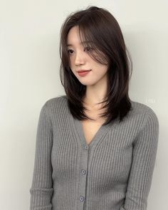 Gaeul Haircut, Haircut Female Long, Asian Medium Haircut, Short Hairstyle Women Layered, Long Korean Haircut, French Layered Haircut, Asian Medium Length Hair With Layers, Asian Lob Haircut