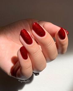 Red Sparkly Nails, Sparkly Christmas Nails, Velvet Nails, Red Christmas Nails, Shiny Nails, Red Nail, Sparkly Nails, Prom Nails