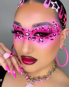 Leopard Print Drawing, Vibrant Makeup Looks, Tampa Fashion, Makeup Looks Ideas, Valentine's Day Makeup, Leopard Makeup, Festival Makeup Glitter, Vibrant Makeup, Day Makeup Looks