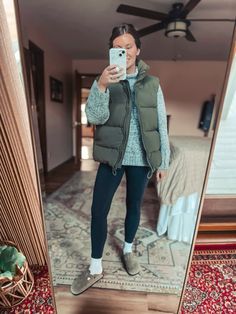 Puffer Vest Spring Outfit, Khaki Gilet Outfit Women, Army Green Puffer Vest Outfit, Western Puffer Vest Outfit, Olive Puffer Vest Outfit, Vest Outfit 2023, Puffy Vest Outfits For Women