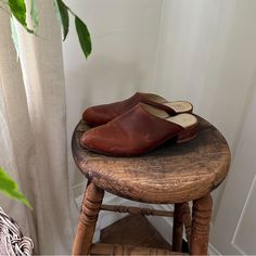 No Longer Available On The Site! Comfortable, Wear All Day Low Mules. Well Taken Care Of- Comes With Original Box. Casual Mules With Low Heel And Leather Sole, Casual Low Heel Mules With Leather Sole, Everyday Round Toe Mules For Fall, Everyday Mules With Branded Insole And Round Toe, Everyday Closed Toe Mules For Fall, Everyday Closed-toe Mules For Fall, Casual Brown Low Heel Mules, Everyday Mules With Rubber Sole And Round Toe, Classic Closed Toe Mules For Everyday