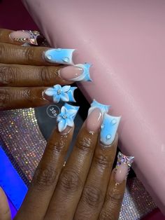 Almond Nails School, Ocean Blue Almond Nails, Airbrush Duck Nails, Baby Blue Duck Nails, Aura Duck Nails, Almond Y2k Nails, Short 3d Nails