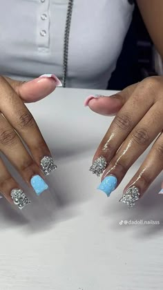 Blue Airbrush Nails, Nails Blue Short, Blue Aesthetic Nails, White And Blue Aesthetic, Fye Nails, Makeup Morphe, Aesthetic Nails