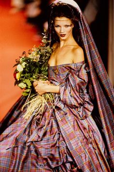 Tartan Wedding Dress, Kate Moss Wedding, Vivienne Westwood Wedding Dress, Vivienne Westwood Wedding, Jamie Hince, Tartan Wedding, Scottish Fashion