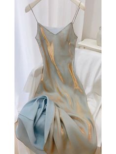 Formal Outfits For Wedding Guest, New Year’s Eve Dress, Aquarius Outfits Aesthetic, Soft Ethereal Aesthetic Outfits, Aphrodite Aesthetic Outfit, Slip Dress Outfit Night, Maxi Dress Party Wear, Xxs Dresses, Casual Maxi Dress Outfit