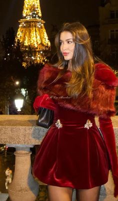 Holiday Party Aesthetic Fashion, Holiday Party Outfit Formal, Old Money Aesthetic Christmas, Christmas Party Outfits Aesthetic, Fancy Christmas Party Outfit, Christmas Outfit Fancy, Fancy Holiday Outfits, Christmas Party Outfits Fancy Classy, Fancy Christmas Outfit