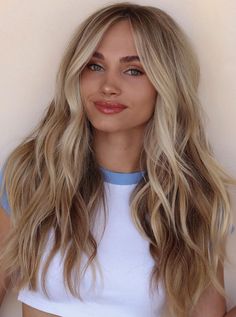 Long Dark Blonde Hair with Face Framing Highlights Blonde Long Hairstyles, Heart Shaped Faces, 40 Hairstyles, Heart Shaped Face, Heart Shaped Face Hairstyles, Classy Hairstyles, Hairstyles 2024, Summer Haircuts, Hairstyle Inspiration