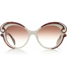 Prada or nada right? Aviators Sunglasses, Street Accessories, Throwing Shade, Cool Glasses, Social Status, Butterfly Sunglasses, Butterfly Frame, Acetate Sunglasses