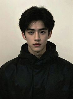 Korean Boy Hairstyle, Boys Haircut, 얼굴 드로잉, Korean Face, Shoulder Length Hair Cuts, Aesthetic Boys, Cute Asian Guys, Teen Fiction