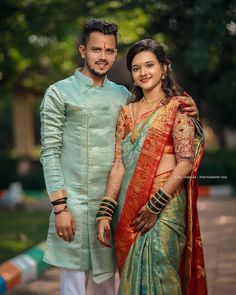 Engejment Dress Indian Couple, Engagement Photos Ideas Indian Saree, Couples Engagement Photos Outfits Indian, Couple Matching Outfits Indian Wedding Saree, Maharashtrian Engagement Couple Dress, Engagement Looks In Saree, Marathi Engagement Look For Men, Engagement Photos Marathi, Marriage Couple Poses Indian