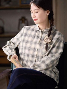 Styles:	Street
Material:	Cotton Blend
Clothing Length:	Regular
Sleeve Length:	Long Sleeve
Collar:	Lapel
Decoration:	Pocket
Pattern:	Plaid
Season:	Spring/Fall

#blouse #shirt #cottonblend #gingham