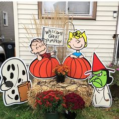 there is a sign that says welcome to great pumpkins and charlie brown on it