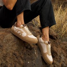 Tan Sneakers, Beige Stone, Ageless Style, Womens Business Casual, Luxury Sneakers, Trendy Sneakers, Sneakers Outfit, Hummel Sneaker