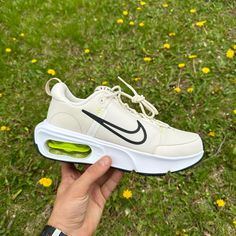 New , Size Woman 9.5 Nike Spring Sneakers With Abzorb Midsole, Nike Sneakers With Abzorb Midsole For Spring, Spring Sneakers With Air Cushioning And Round Toe, Shoes Nike Air, Nike White, Shoes Nike, White Nikes, Womens Shoes Sneakers, Air Max