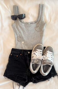 Outfits Asian, Trip To Turkey, Traveling Fashion, Viral Aesthetic, Chanel Lipstick, Workout Inspo, Looks Pinterest, Outfit Inspo Casual, Trendy Outfits For Teens