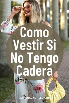 No importa el tipo de cuerpo que poseas, ni tu edad, ni la región donde trabajes, hallar tu propio estilo y entender vestir consecuentemente siempre es un reto, pero siempre puedes continuar chicos consejos para sacarle más partido. . Entre otras cosas, si tienes 20 años puedes evaluar con la inclinación ‘Y2K’, donde no faltan las minifaldas de tiro bajo y los tops mariposa. Si ya estás cerca de los treinta, puedes intentar utilizar ‘looks sin esfuerzo’, Curvy Casual Outfits, Summer Outfits Curvy, Outfits Con Jeans, Casual Chic Outfits, Summer Outfits Black, Casual Chic Summer, Look Jean, Look Casual Chic, Minimalist Fashion Women